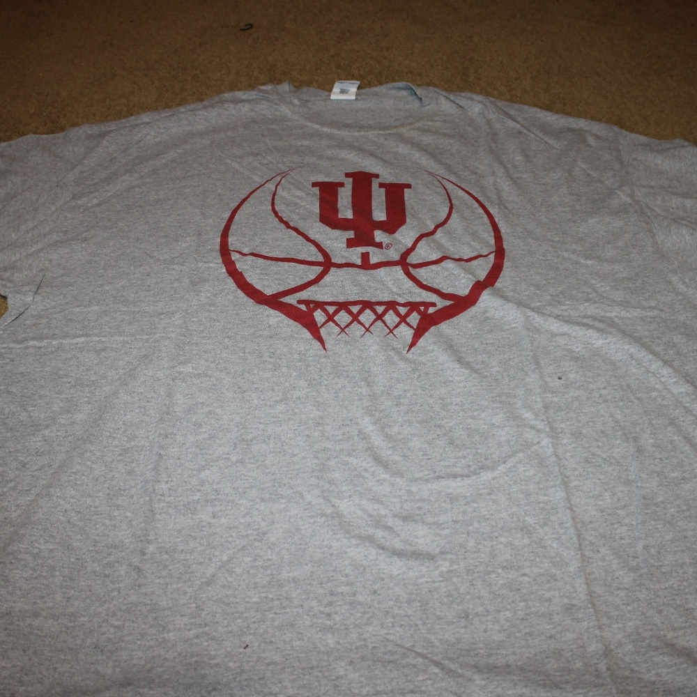 Mens Indiana University Basketball T-Shirt!